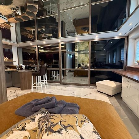 Deluxury Mirror Apartament Centrum วอร์ซอ ภายนอก รูปภาพ