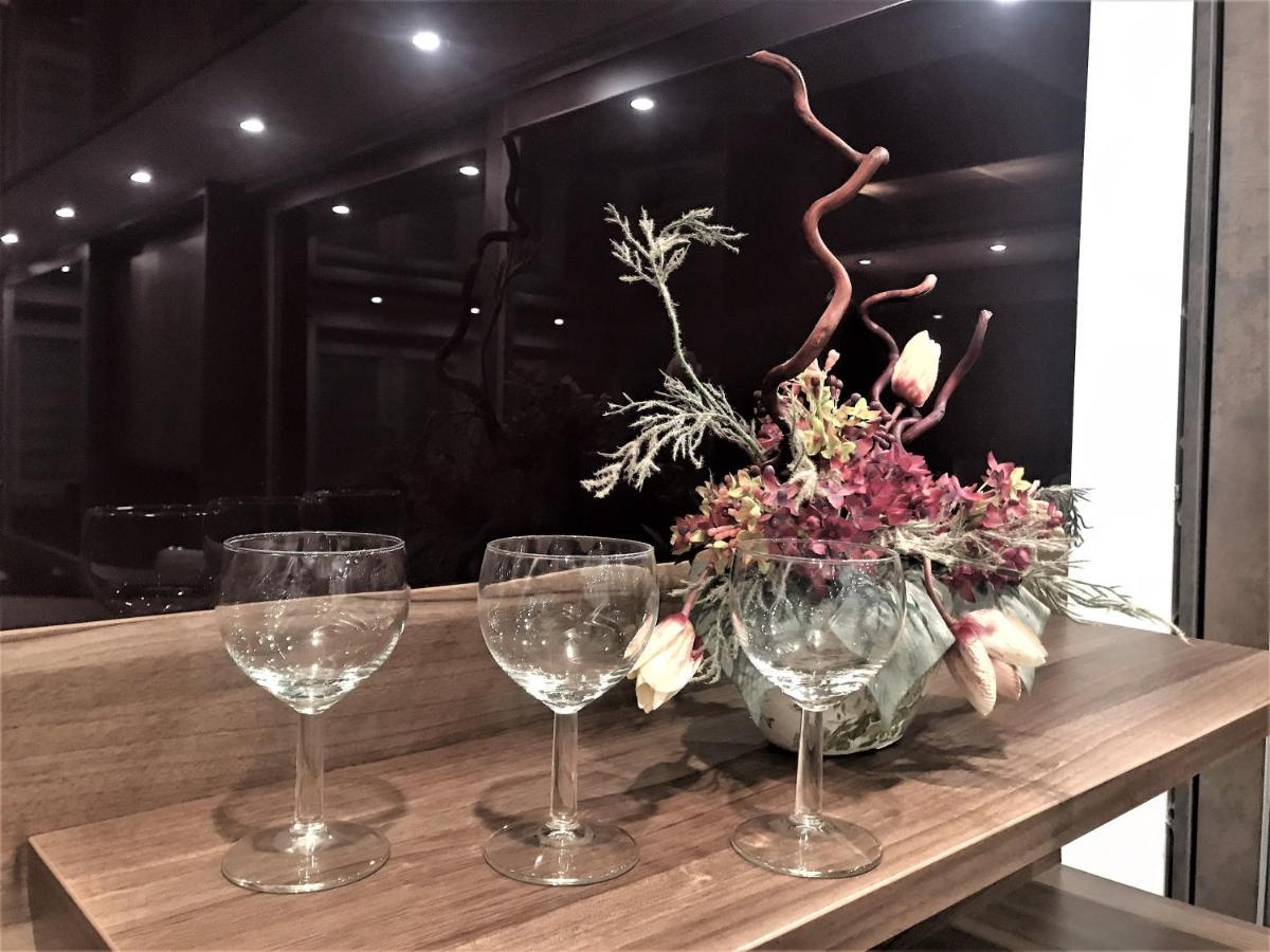Deluxury Mirror Apartament Centrum วอร์ซอ ภายนอก รูปภาพ