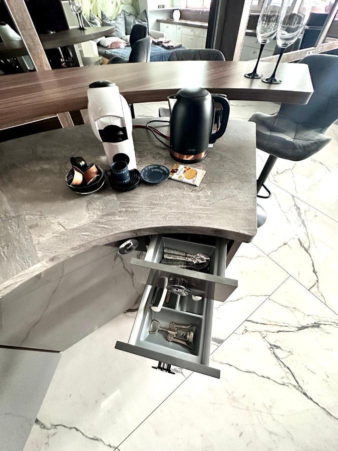 Deluxury Mirror Apartament Centrum วอร์ซอ ภายนอก รูปภาพ