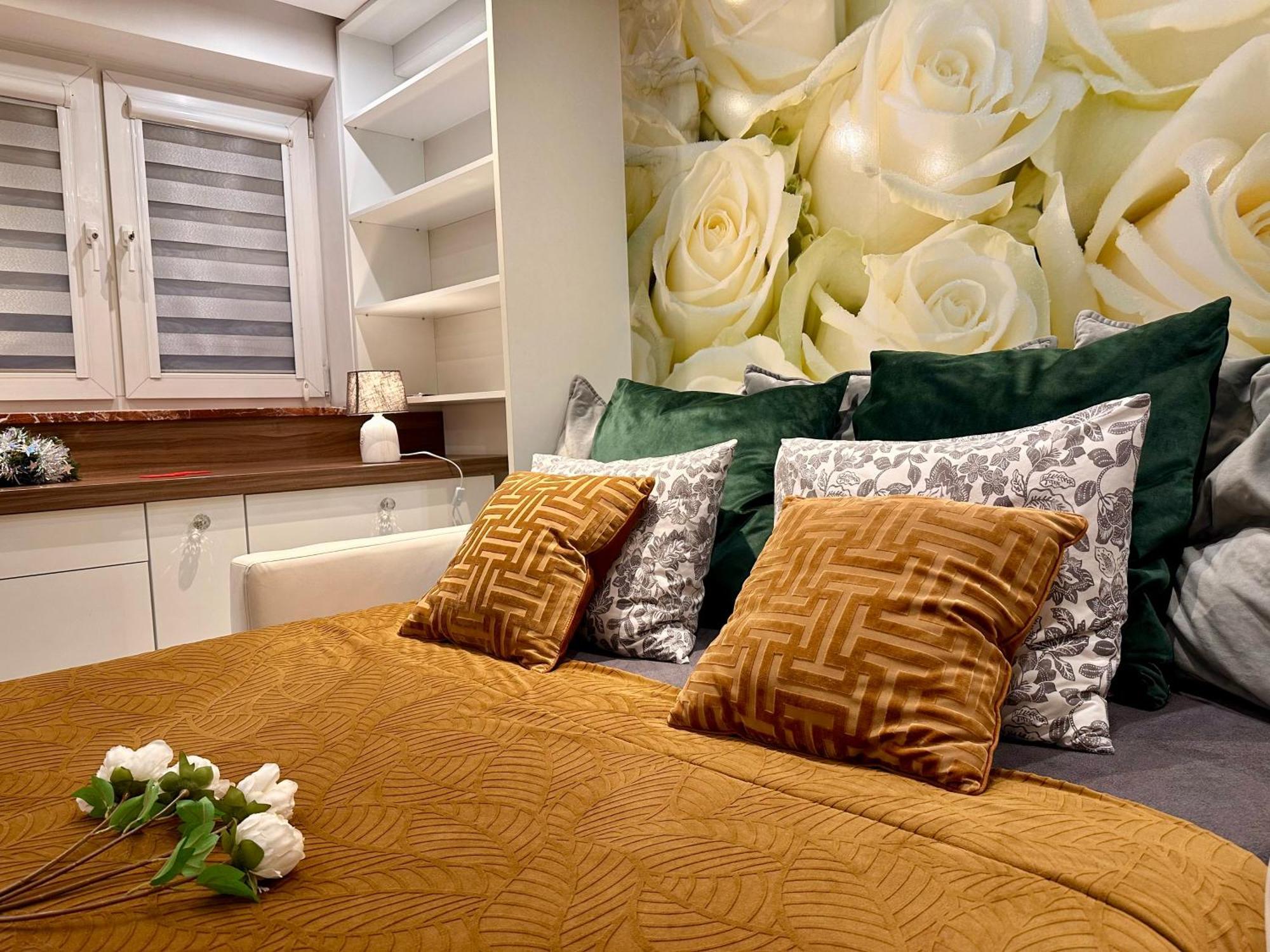 Deluxury Mirror Apartament Centrum วอร์ซอ ภายนอก รูปภาพ