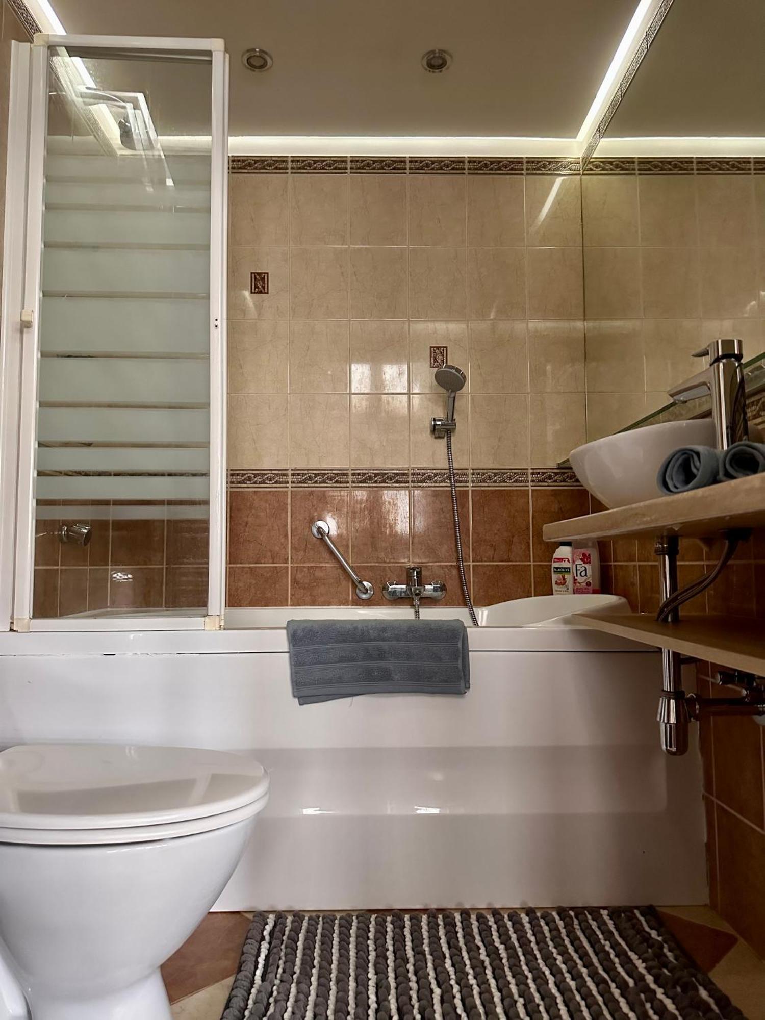 Deluxury Mirror Apartament Centrum วอร์ซอ ภายนอก รูปภาพ