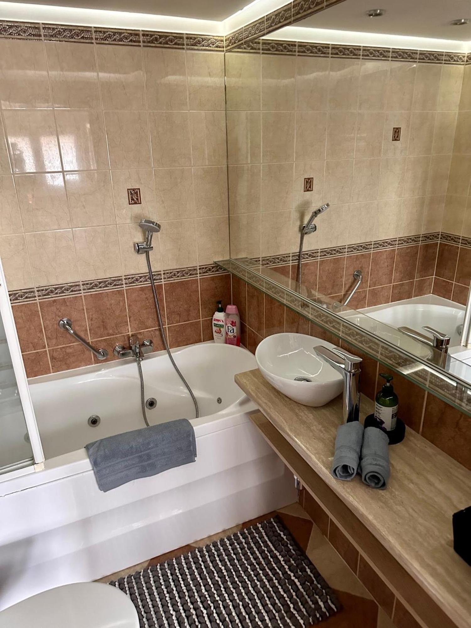 Deluxury Mirror Apartament Centrum วอร์ซอ ภายนอก รูปภาพ