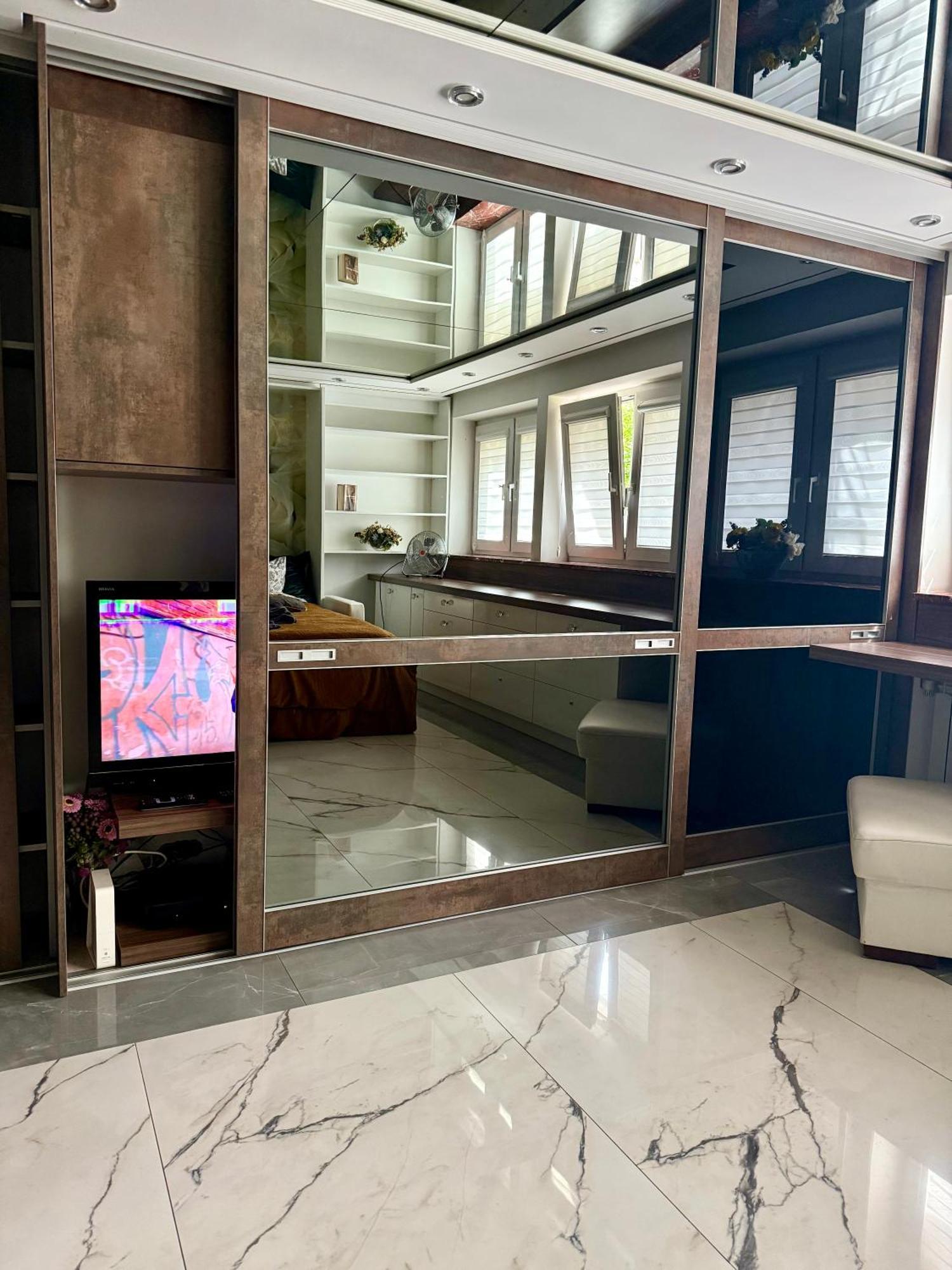 Deluxury Mirror Apartament Centrum วอร์ซอ ภายนอก รูปภาพ